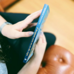 Livro O Horizonte Mora em um Dia Cinza/ Tatielle Katluryn - Imagem 3