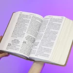 Bíblia Sagrada ARC Letra Mega Gigante Luxo Bege - Imagem 7