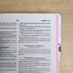 Bíblia Sagrada Letra Normal ARA Capa Dura Branca Flores - Imagem 3