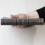 Bíblia Sagrada ACF Leitura Perfeita Letra Grande Couro Soft Cinza - Imagem 3