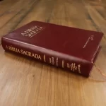 Bíblia Sagrada ACF Letra Grande Super Legível Capa Luxo Mogno - Imagem 4