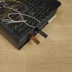 Bíblia Sagrada NTLH You Version Letra Normal Capa Dura Calvário - Imagem 3