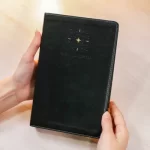 Bíblia The Purpose Book A21 Capa Couro Soft Verde Luz - Imagem 4